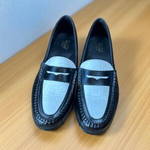 Weejuns Size 8.5 M white Croc & Black‎ Leather driving penny  Loafers